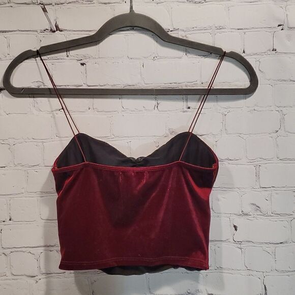 Urban Outfitters red velour crop top - Picture 4 of 4